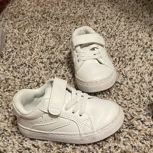 Size 5c Children’s Place brand white sneakers